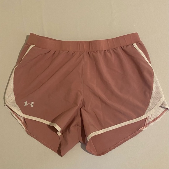 Under Armour Sz L Women’s Pink Athletic Shorts with Elastic Waistband - Picture 1 of 7